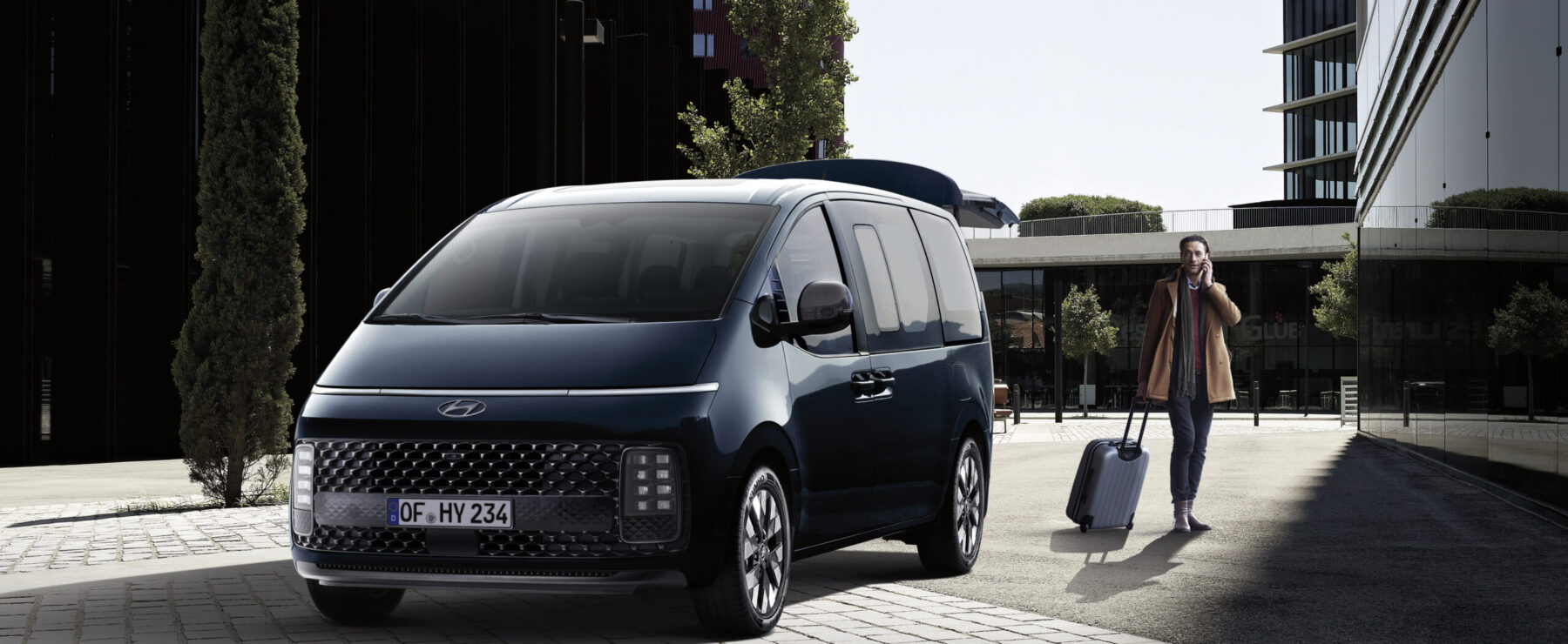 Hyundai_US4_STARIA_PREMIUM_lifestyle_08[1]